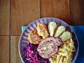 Husí roláda s kaštanovou nádivkou