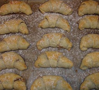 Maličké rohlíčky ze šlehačkového těsta