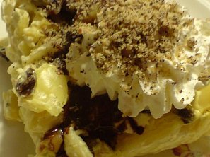 Těstoviny s broskvemi a tvarohem