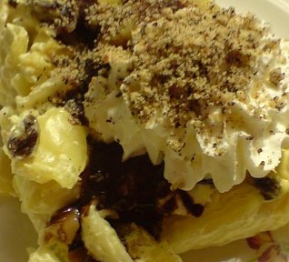 Těstoviny s broskvemi a tvarohem