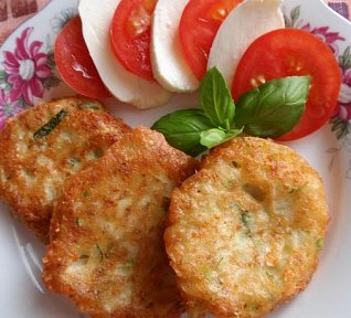 Cuketové placičky s mozzarellou (tofu)