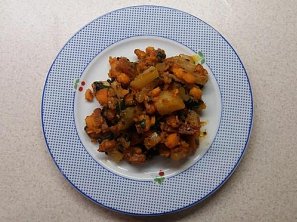 Salát z batátů, bílé ředkve a polníčku