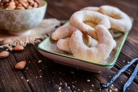 Jak vytvarovat vanilkové rohlíčky