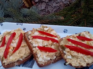 Škvarková pomazánka s tvarůžky