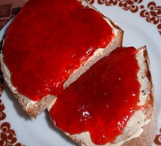 Jahodová marmeláda (džem)