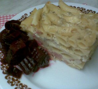 Květákové těstoviny se šunkou a nivou