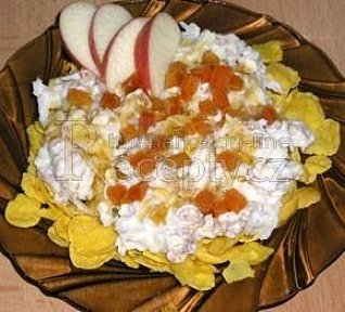 Zdravé műsli s jablky a jogurtem