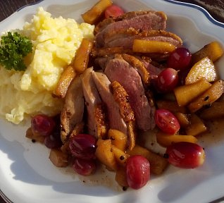 Kachní prsa s ovocem