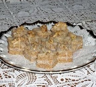 Ořechové řezy ledové - cukroví