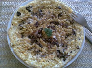 Těstovinovo-houbová omeleta