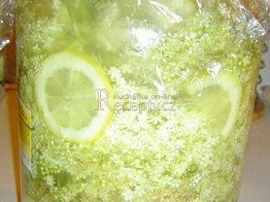 Bezinková limonáda Bezinková limonáda