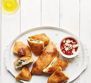 Plněná pizza calzone