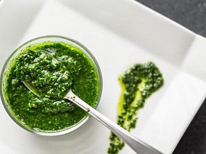 Pesto z medvědího česneku