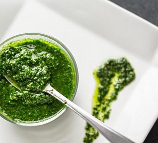 Pesto z medvědího česneku