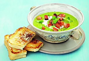 Hrášková polévka se slaninou