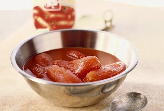 Rajčatová polévka s čočkou