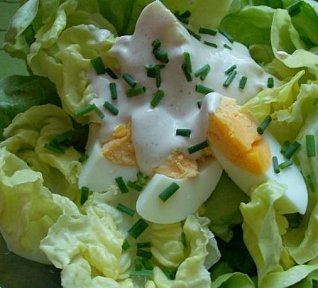 Hlávkový salát s vejci II.