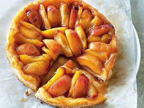 Obrácený koláč s nektarinkami