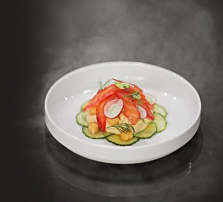 Zauzený marinovaný losos s cizrnou