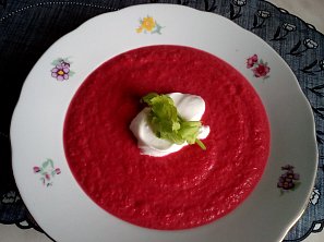 Krémová polévka z červené řepy