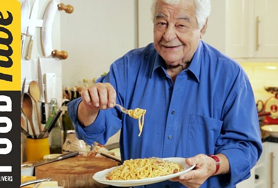 Spaghetti alla Carbonara ( Podle Antonia Carluccia )