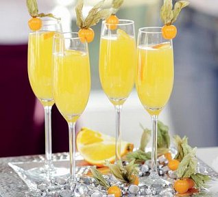 Pomerančový koktejl se sektem