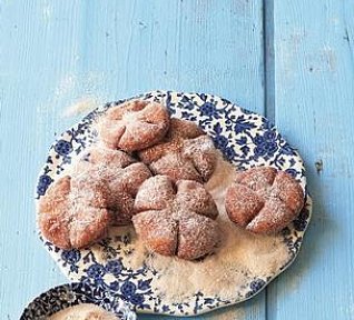 Koblihy s kořeněným cukrem