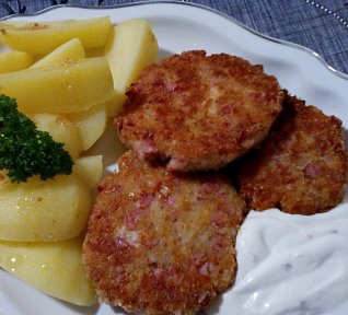 Sýrové karbanátky s uzeným  masem