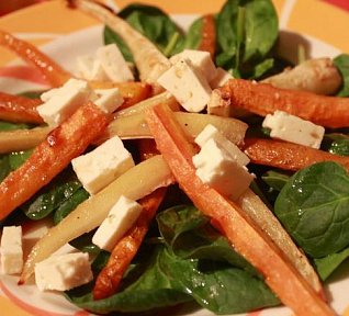 Teplý salát z kořenové zeleniny