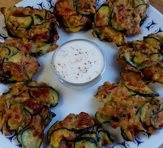 Křupavé cuketové placičky