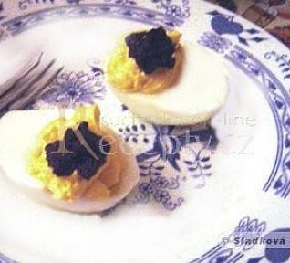 Plněná vejce s kaviárem