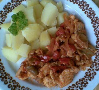 Kuřecí směs s nakládanou kápií a žampiony