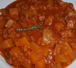 Dýňový guláš s uzeninou