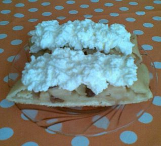 Šlehačkový jablkový závin