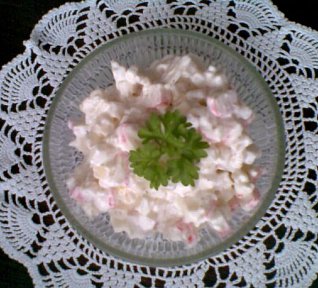 Krabí salát s nakládaným celerem