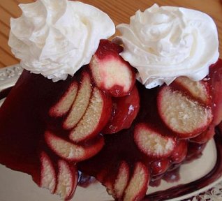 Nepečený ostružinový dort