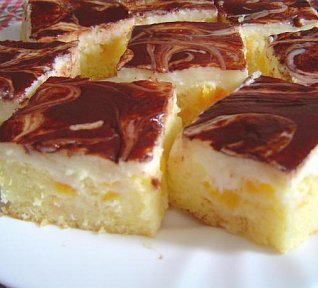 Broskvový moučník Broskvový moučník