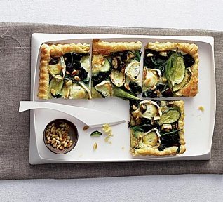 Slaný koláč se špenátem a kozím sýrem