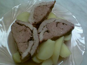 Vinná klobása ve vepřové vaničce