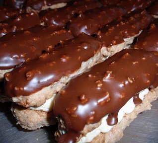 Ořechové tyčinky s vařeným krémem