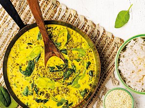 Karí čočka se špenátem