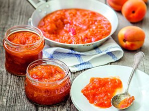 Pikantní čatní z meruněk