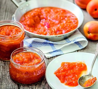 Pikantní čatní z meruněk