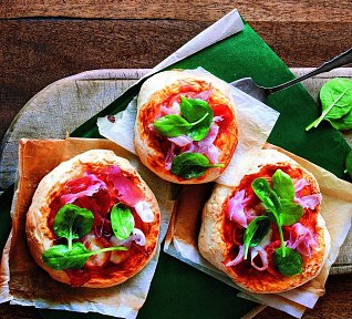 Minipizzy se šunkou a špenátem