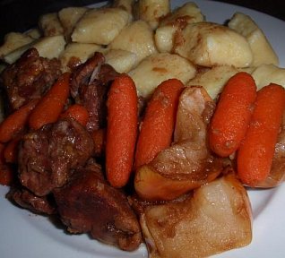 Pečená plec (nejen) s jablky