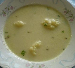 Krémová květáková polévka Krémová květáková polévka