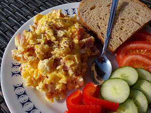 Nedělní míchaná vajíčka