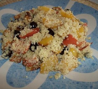 Barevný kuskusový salát