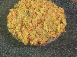 Celerovo-mrkvová pomazánka s pečivem