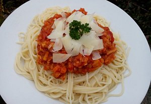 Zeleninové ragú s červenou čočkou ala bolognese